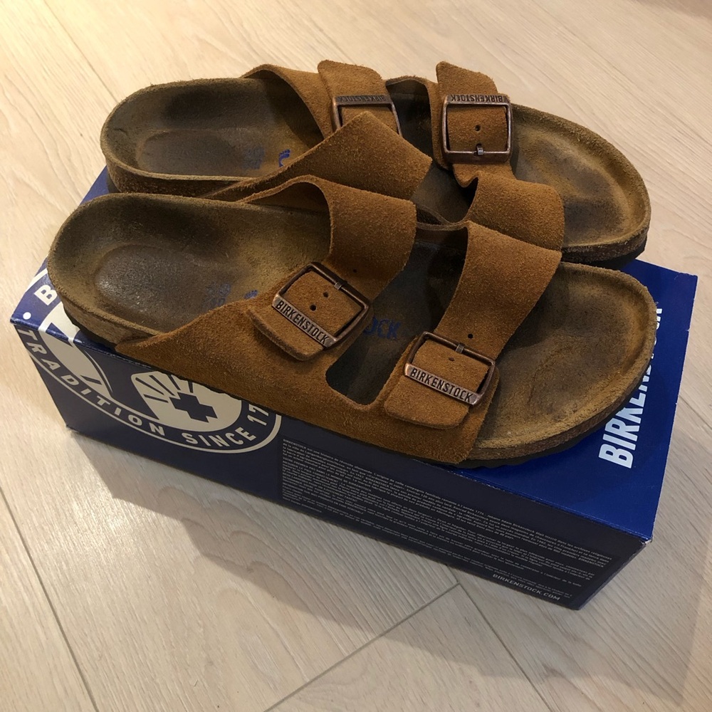 Birkenstock Arizona in Mink suede